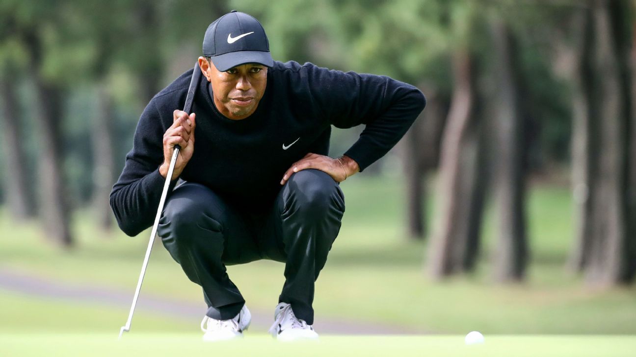 Tiger looking to a putter switch before Round 1