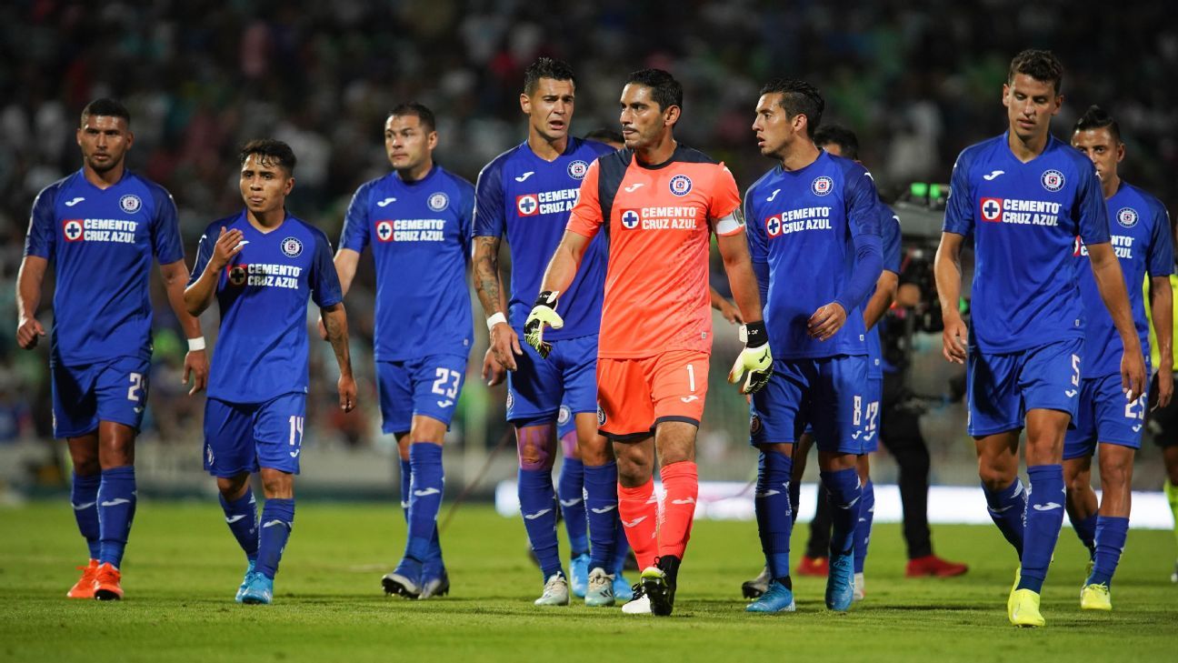 ¿Qué jugadores de Cruz Azul deben continuar en el equipo?