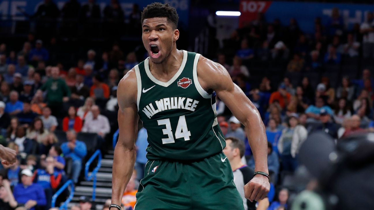 Giannis goes for 29 and 15 as Bucks blow out Knicks, 132-88