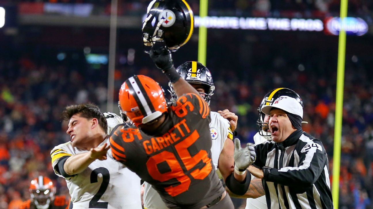 Browns' Myles Garrett suspended indefinitely; Steelers' Maurkice