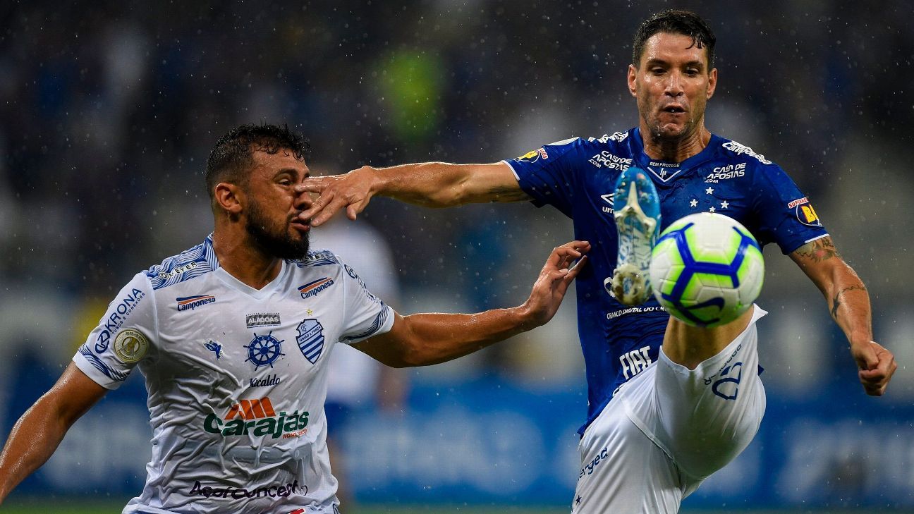 Em noite de extremos, Edu comenta pênalti perdido no Cruzeiro: Bati como  treinei, cruzeiro