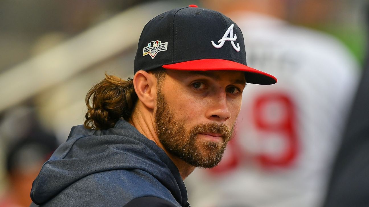 Braves DFA Charlie Culberson before his dad was set to throw first pitch on Father's  Day