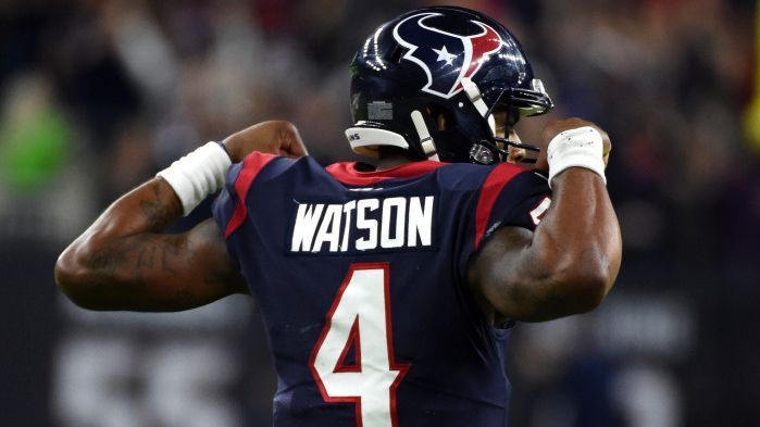 Texans QB Deshaun Watson gives Ravens' Lamar Jackson 'MVP' jersey - Sports  Illustrated