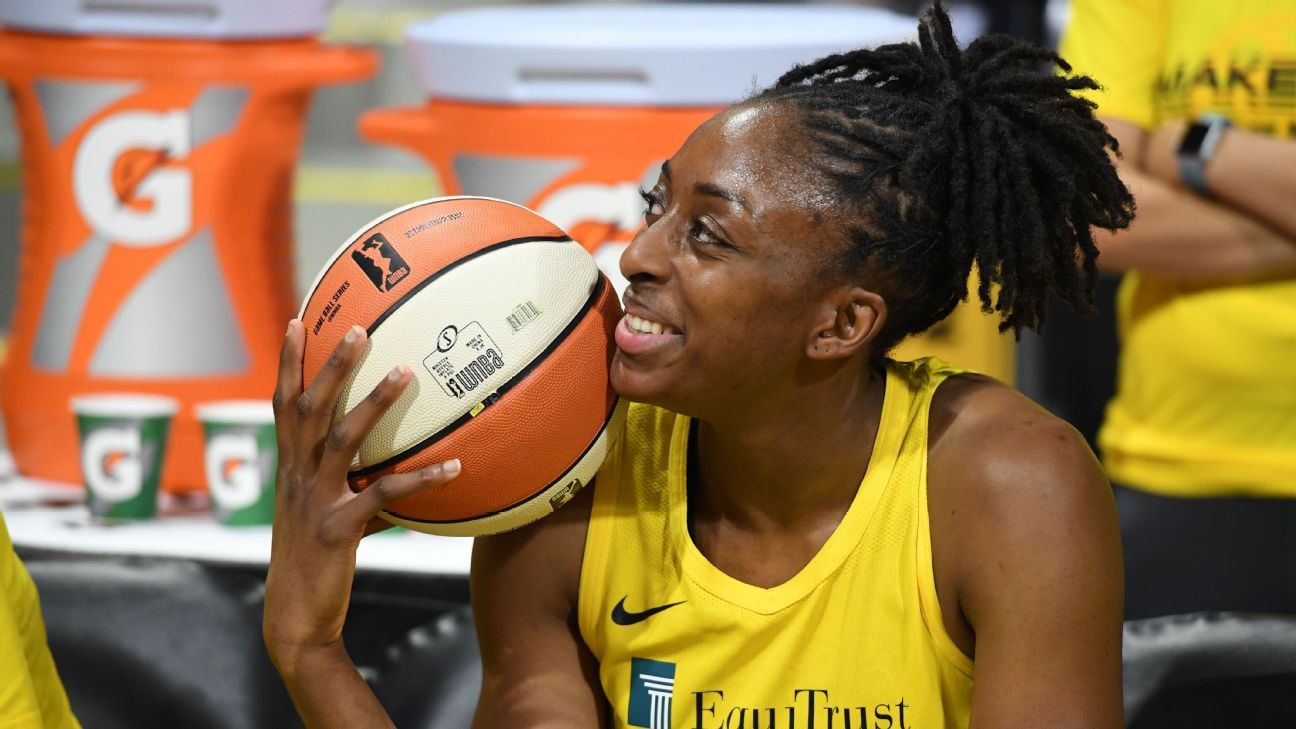 Former WNBA MVP Nneka Ogwumike, LA Sparks Agree to 1-Year Contract for 2023  Season, News, Scores, Highlights, Stats, and Rumors