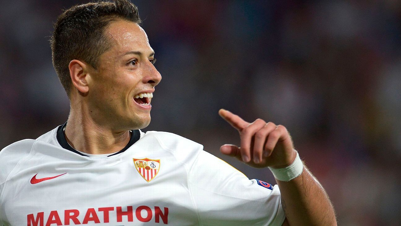 Chicharito llega a Los Ángeles sin