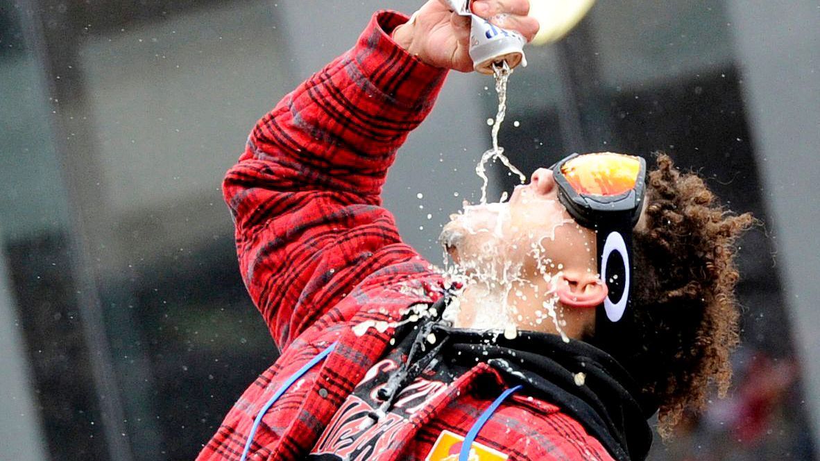 Patrick Mahomes Chugs Beers, Dances During Chiefs Super Bowl Parade