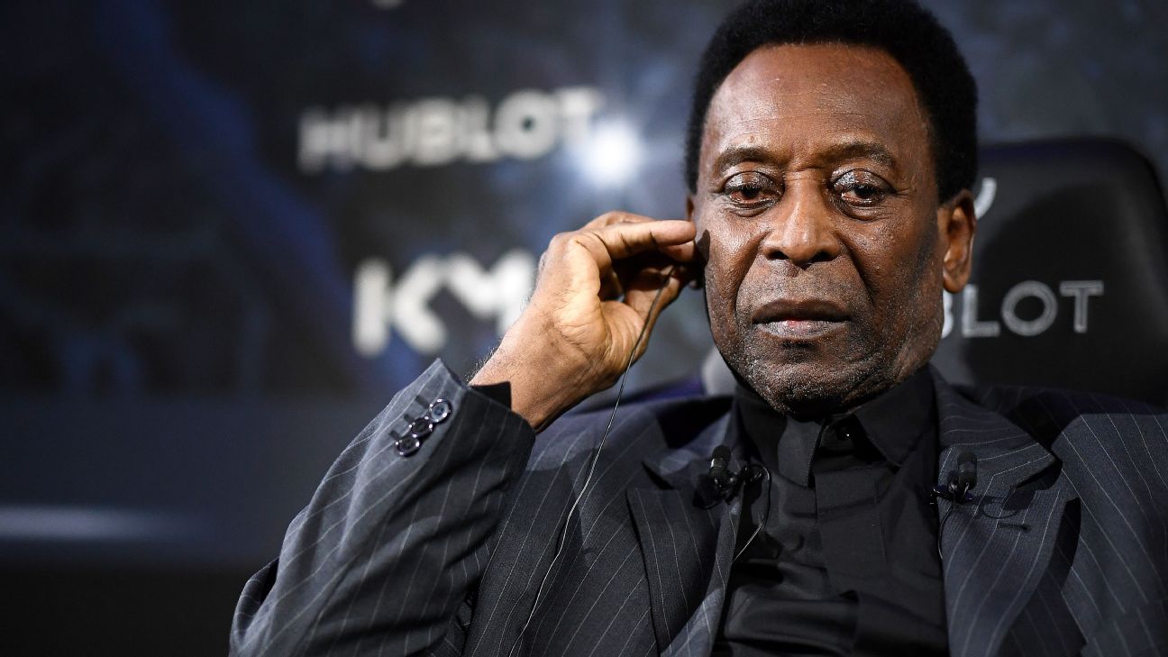 Pelé do Brasil receives COVID-19 vaccine, asks for social responsibility in fighting the virus