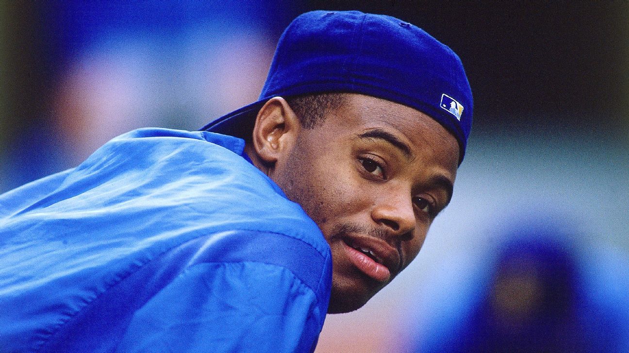 Why did Ken Griffey Jr. wear his hat backwards? MLB legend's iconic fashion  choice had little to with style