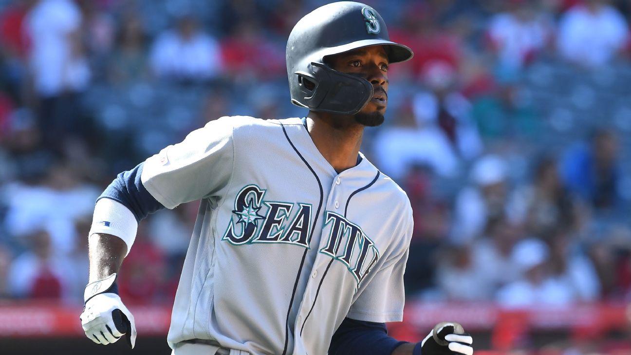 Mariners' Dee Gordon named winner of 55th Hutch Award