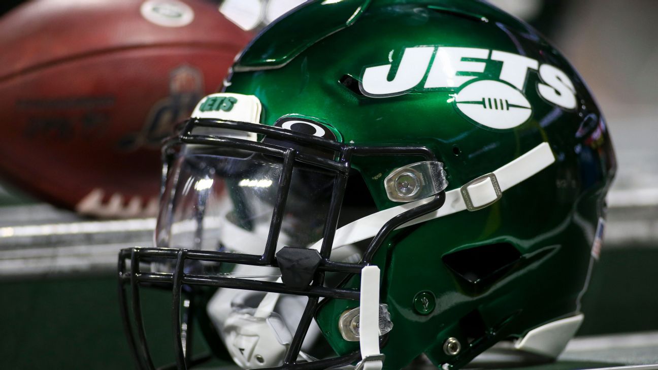 Jets player has presumptive positive Covid-19 test, Cardinals-Jets