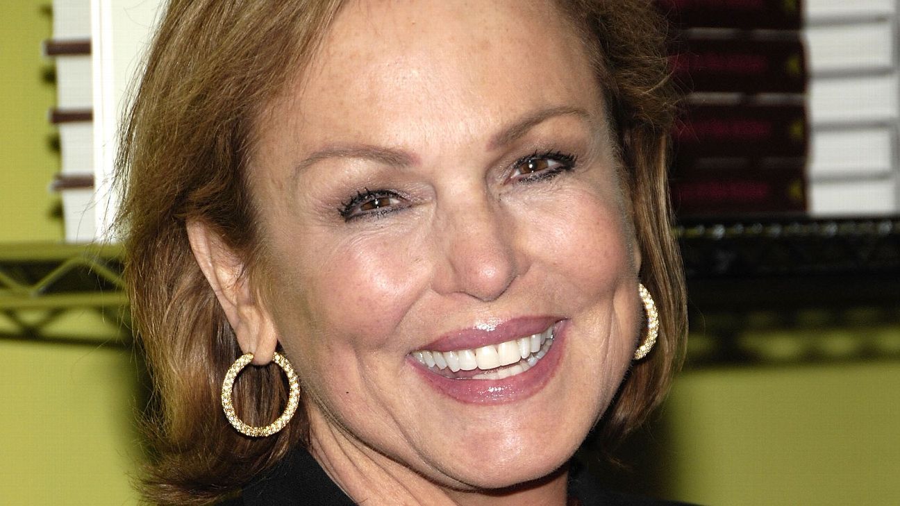 Pioneering NFL Sportscaster Phyllis George Dies At Age 70 | 103.9 The Pig