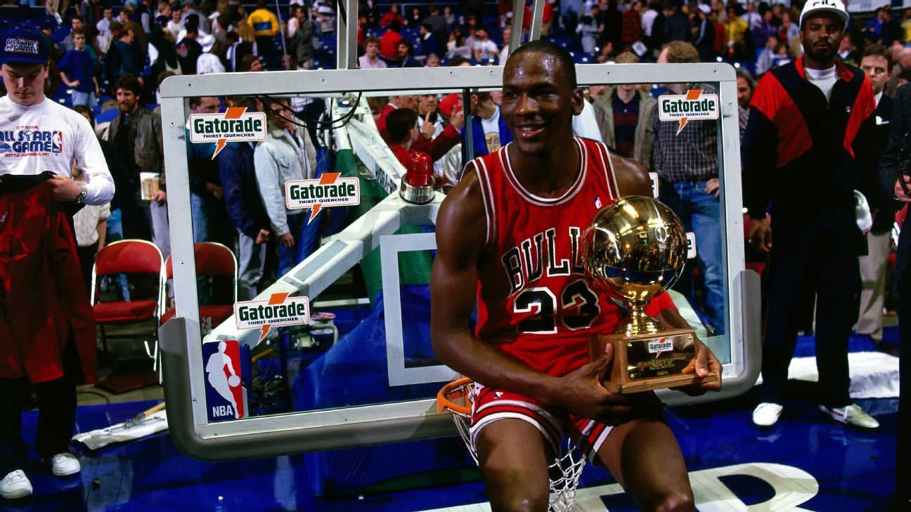 Jordan, maior jogador de basquete de todos os tempos, completa 52 anos.  veja vídeo