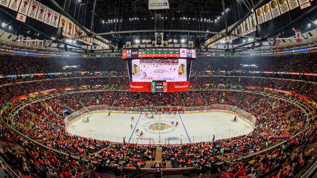 Blackhawks Ban Native American Headdresses At Home Games 