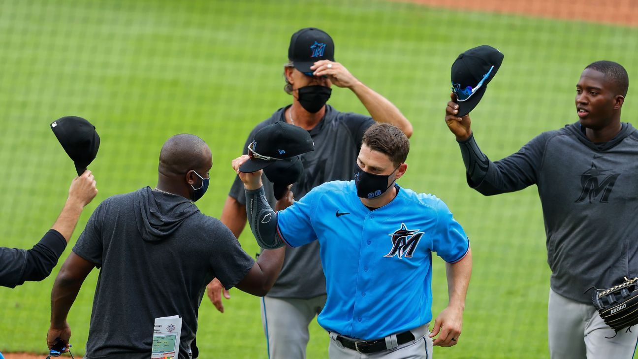 Otros cuatro jugadores de los Marlins dan positivo al coronavirus