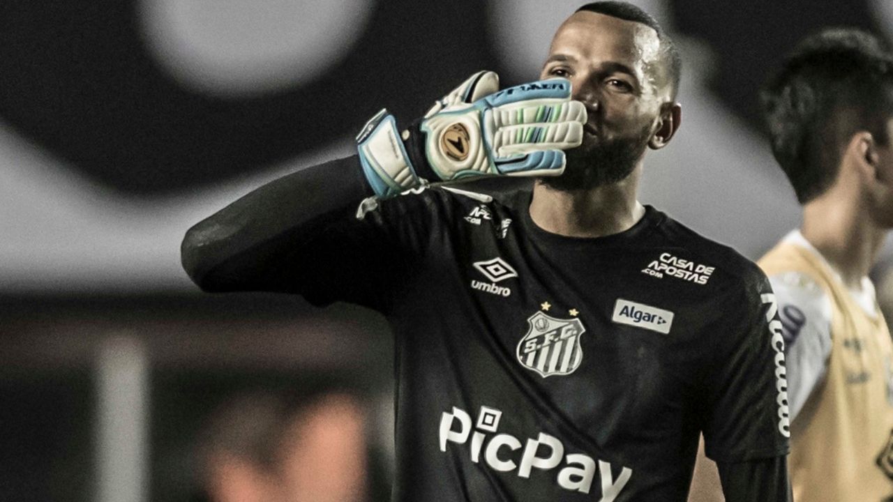 Atlético Mg Anuncia Oficialmente A Chegada Do Goleiro Everson Espn 