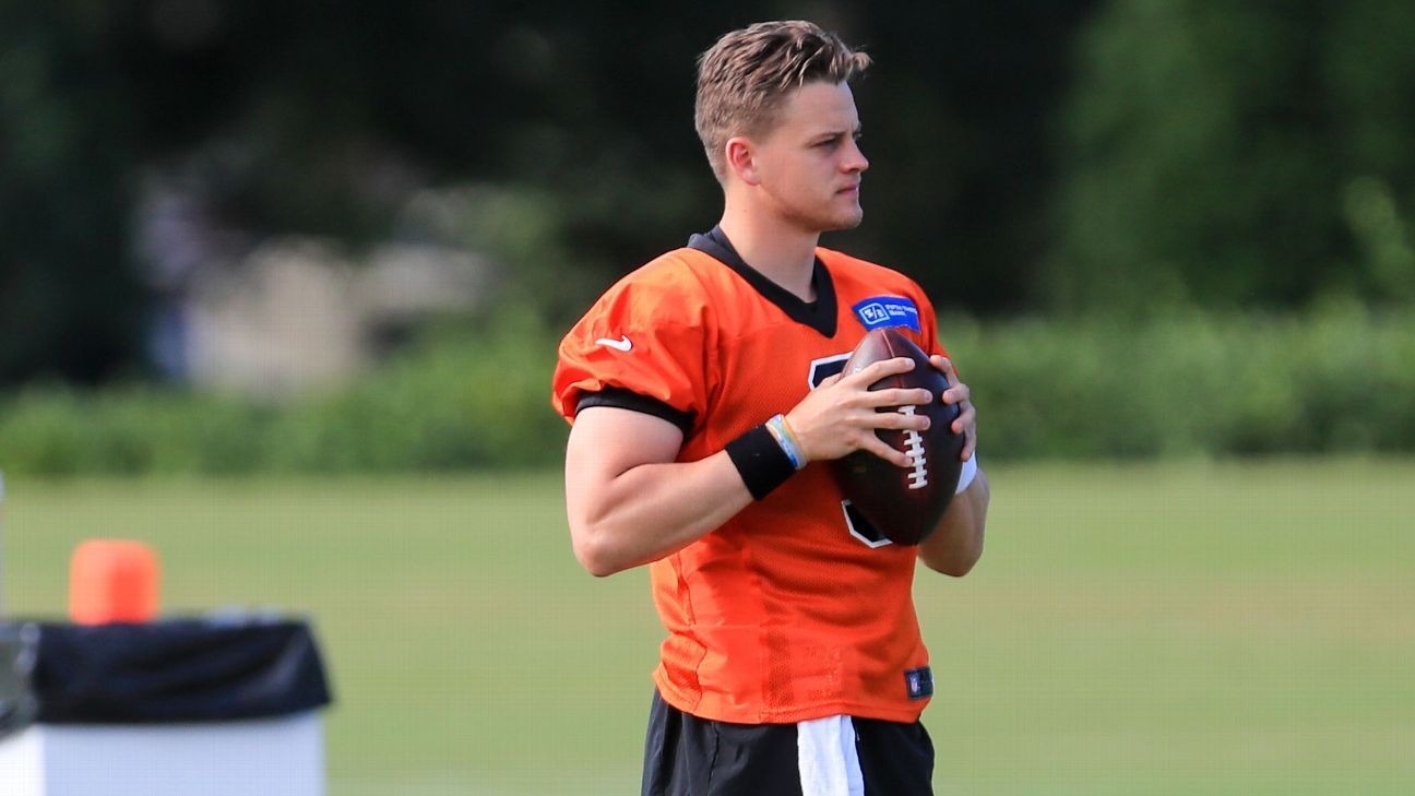 Joe Burrow's dad shares photo of Bengals quarterback wearing a Chiefs helmet  as a child