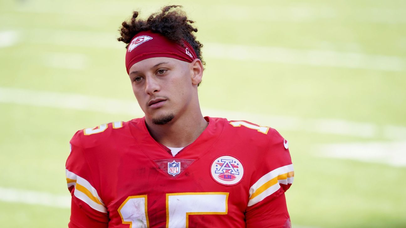 Patrick Mahomes helps Chiefs get last-minute revenge on Raiders