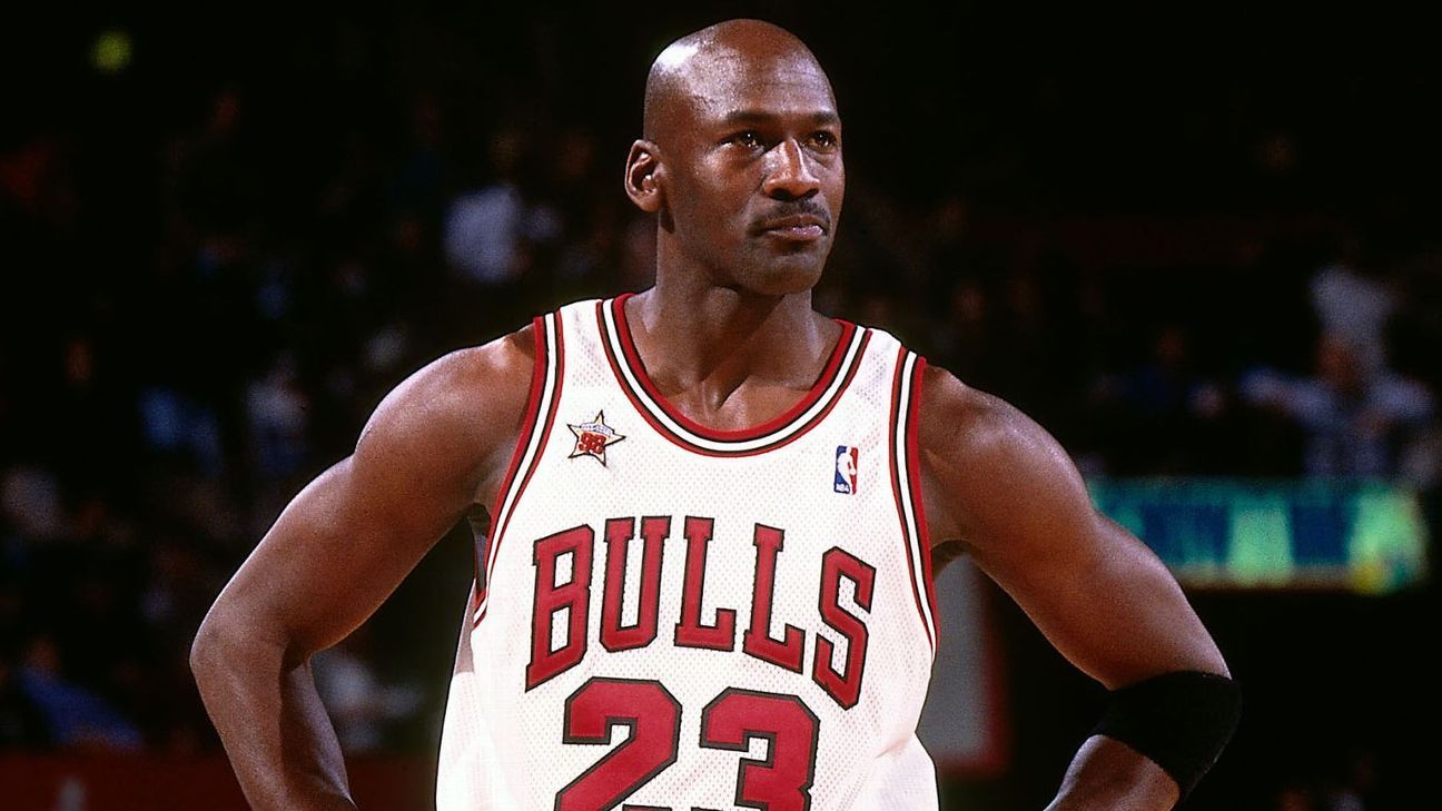 Michael Jordan headlines inaugural class for Chicago Bulls' Ring of Honor