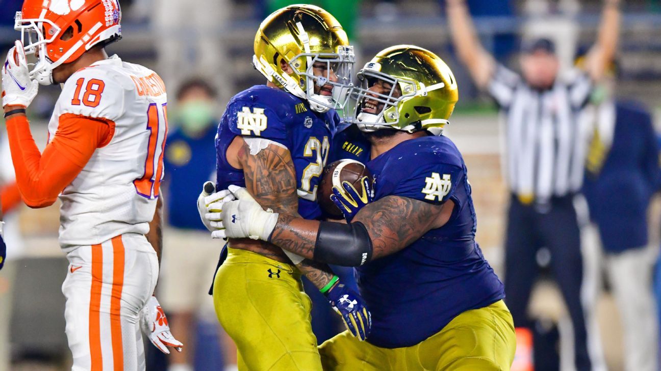 How did Notre Dame football handle its road test against Clemson?