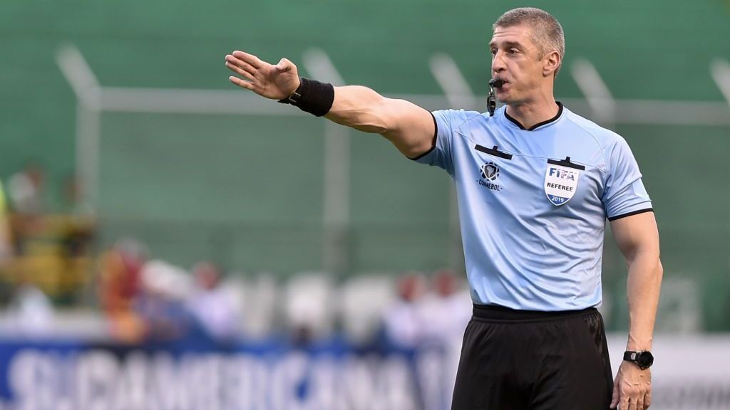 Arbitros del partido de hoy