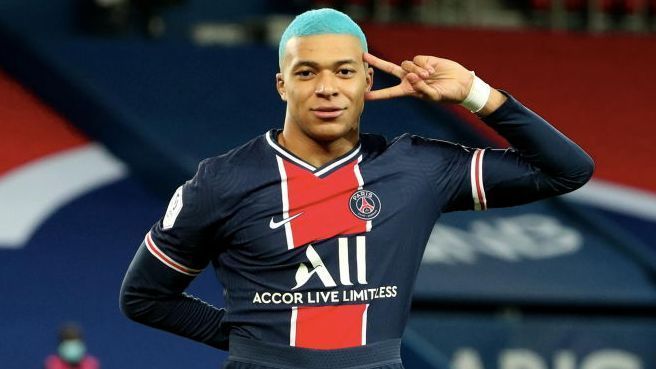 French Crop Psgs Mbappe Debuts New Blue Hairdo Barcelonas Griezmann