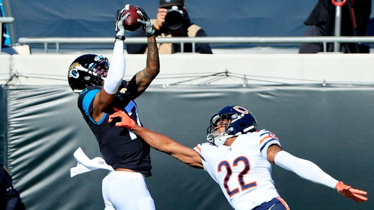 Jaguars' DJ Chark works the sideline on pretty TD catch against Bears - ESPN