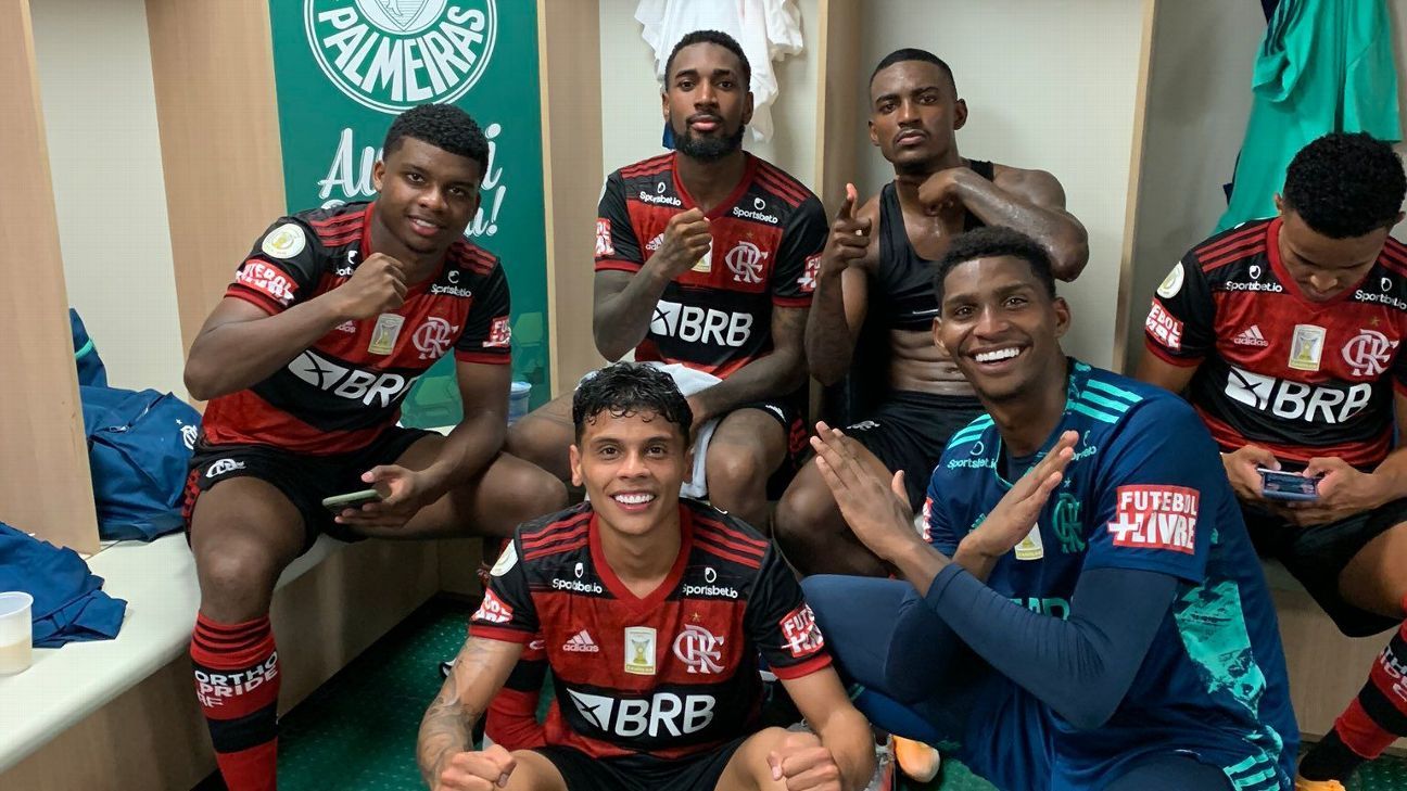 Flamengo pode emprestar meio-campo que encantou Dome por conta de disputa acirrada com Gerson, Diego e companhia