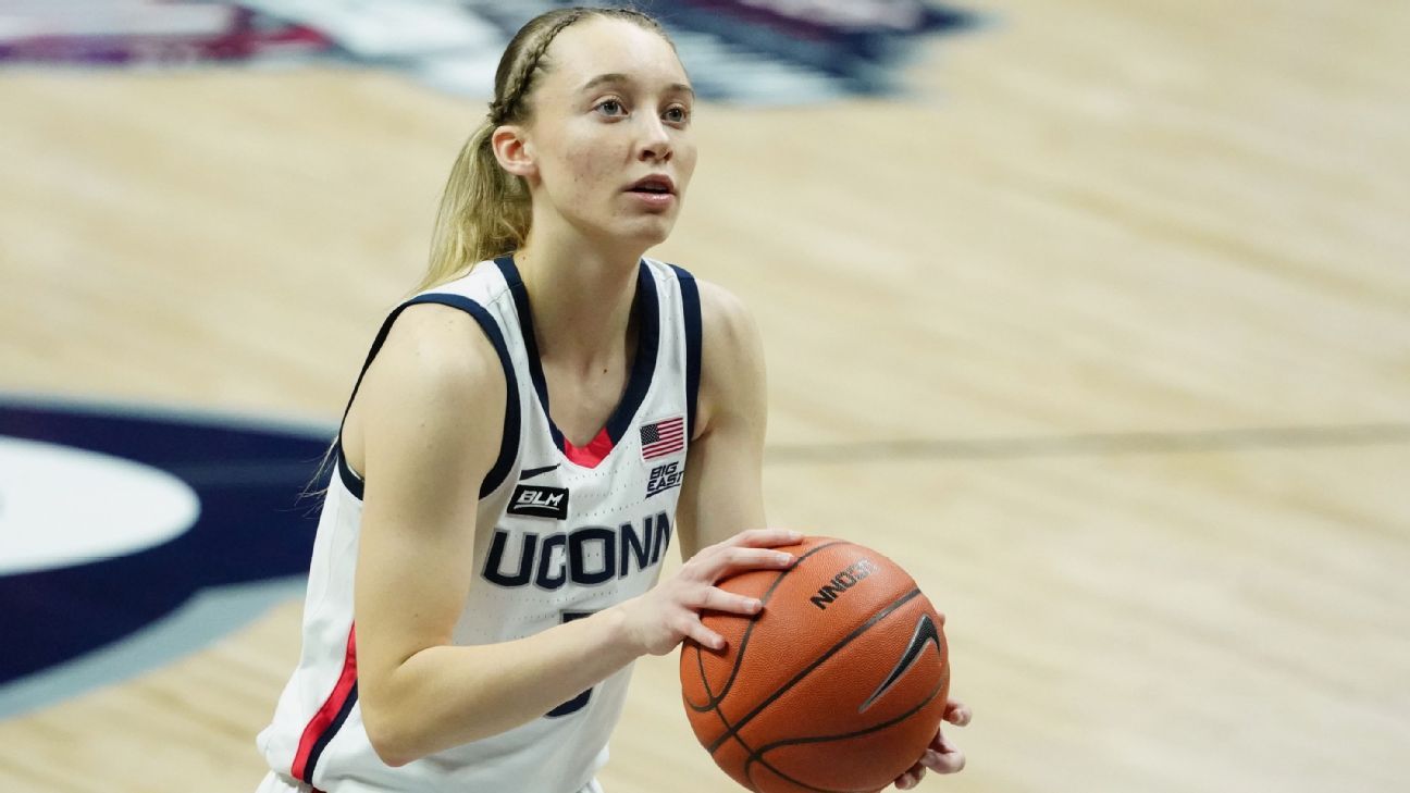 UConn Huskies freshman Paige Bueckers caps standout season, wins John R ...