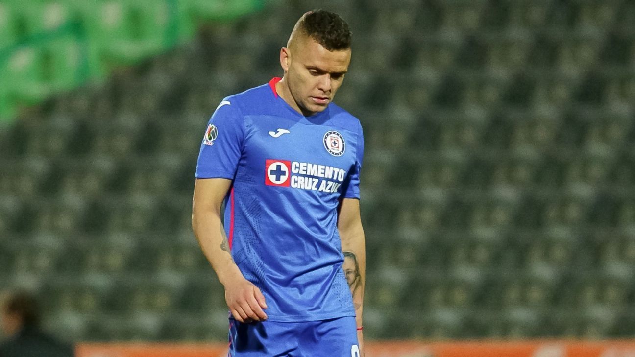 Jonathan ‘Cabecita’ Rodríguez has more than one offer to sell Cruz Azul