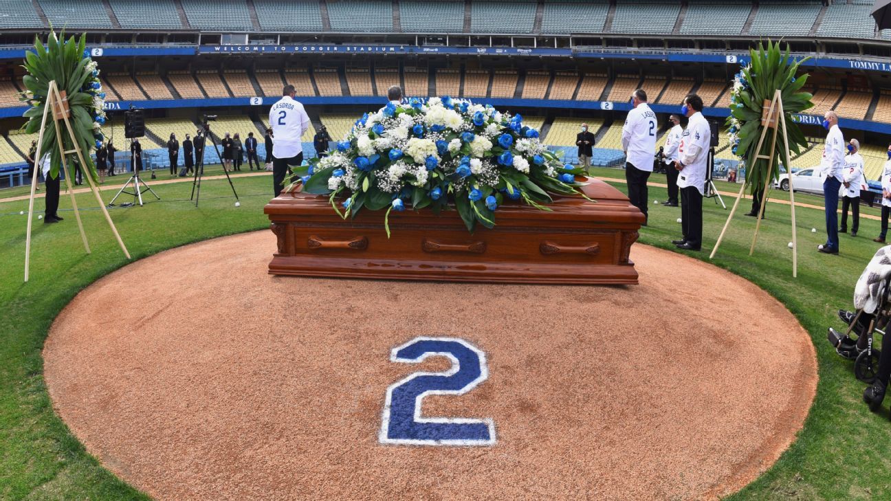 Tommy Lasorda memorialized in private service at Dodger Stadium - ESPN