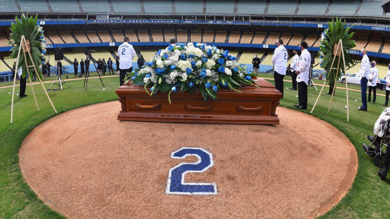 Tommy Lasorda memorialized in private service at Dodger Stadium - ESPN