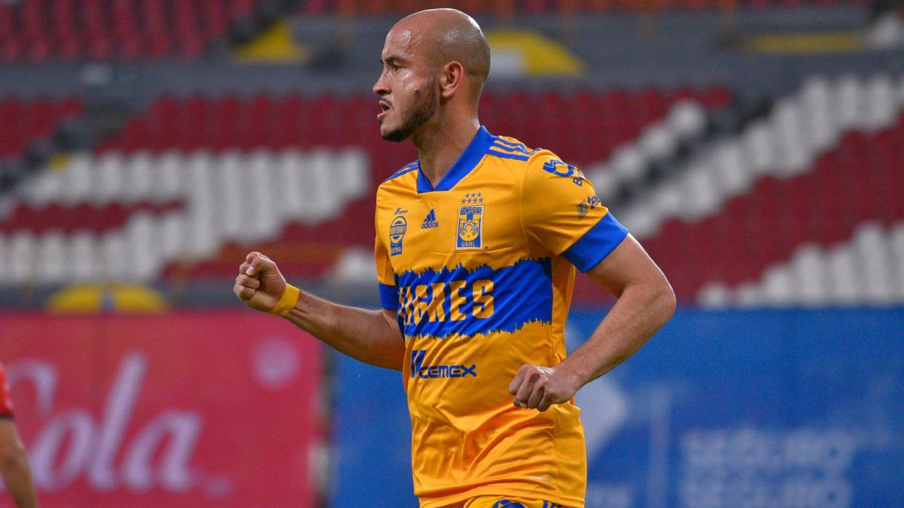 Carlos González, injured again in Tigres a few days before the Club World Cup