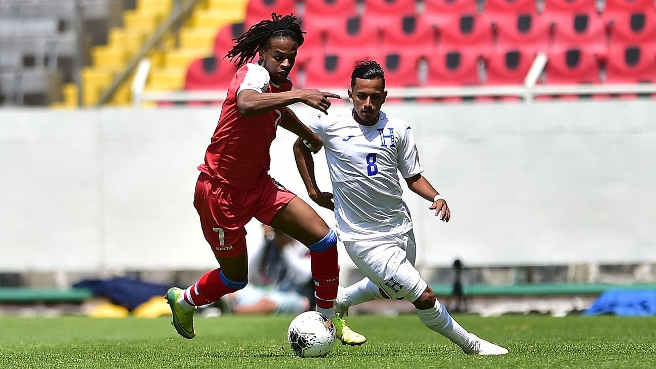 Haiti started a pre-Olympic duel against Honduras with ten players and a defender as goalkeeper