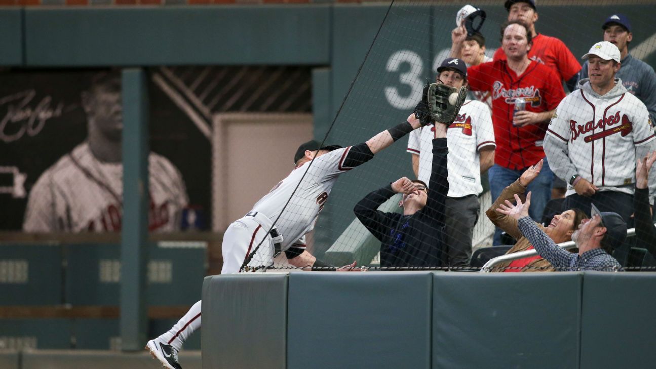 The takeaway: Diamondbacks' Calhoun praises kid's catch