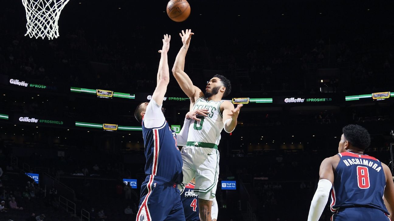 Jason Tatum explose pour 50 alors que les Celtics de Boston remportent la septième tête de série des qualifications NBA