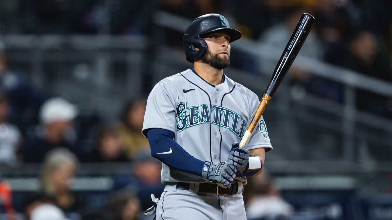 Drayer: Mariners C José Godoy's long road to becoming MLB's 'Mr. 20,000' -  Seattle Sports