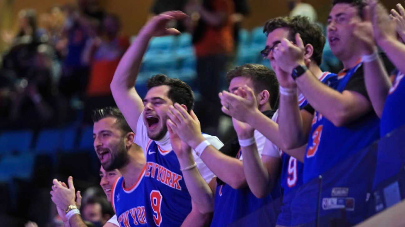 Trae Young returns to MSG and delivers 45-point masterclass as boos rain  down from New York Knicks fans, NBA News