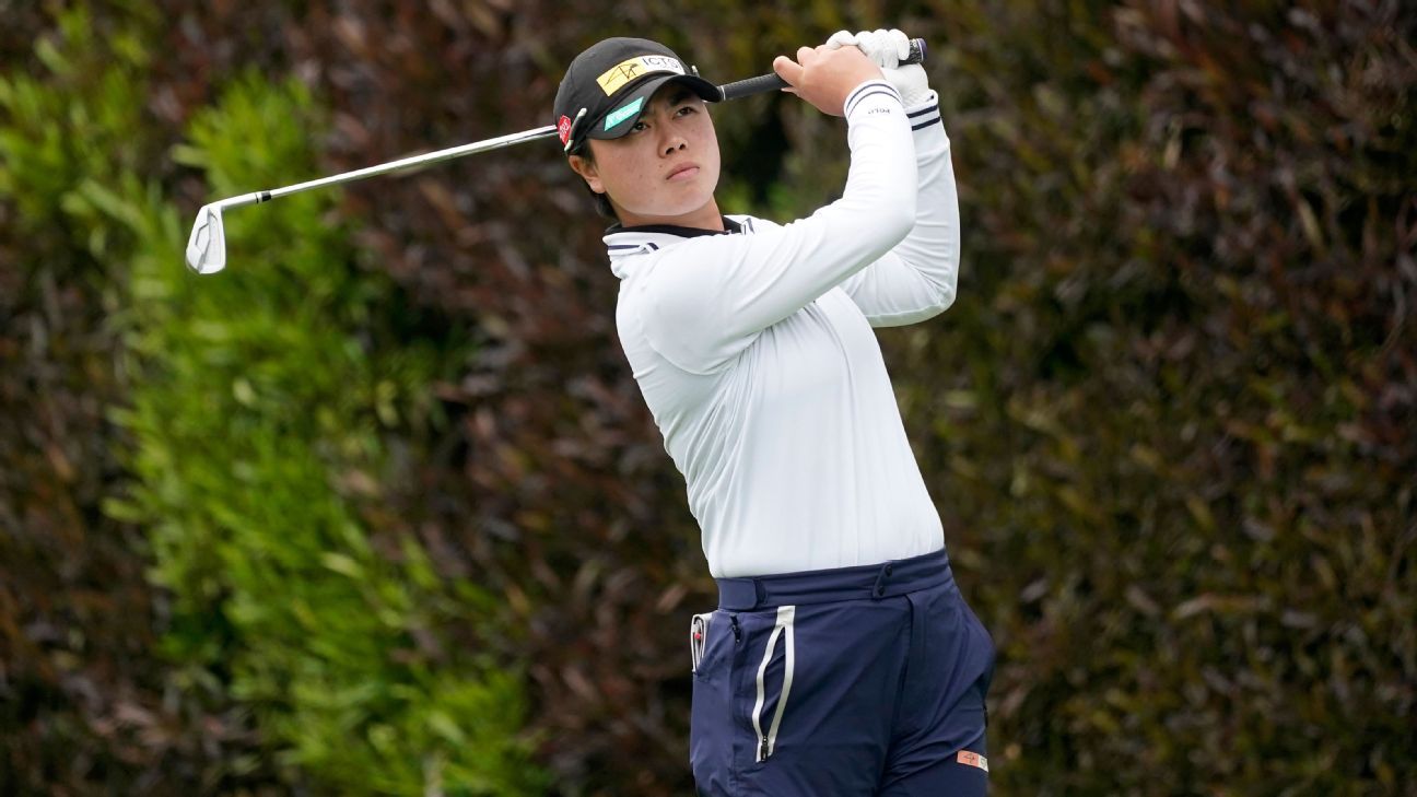 Yuka Saso takes 1-shot lead into weekend at . Women's Open; amateur  Megha Ganne 2 back