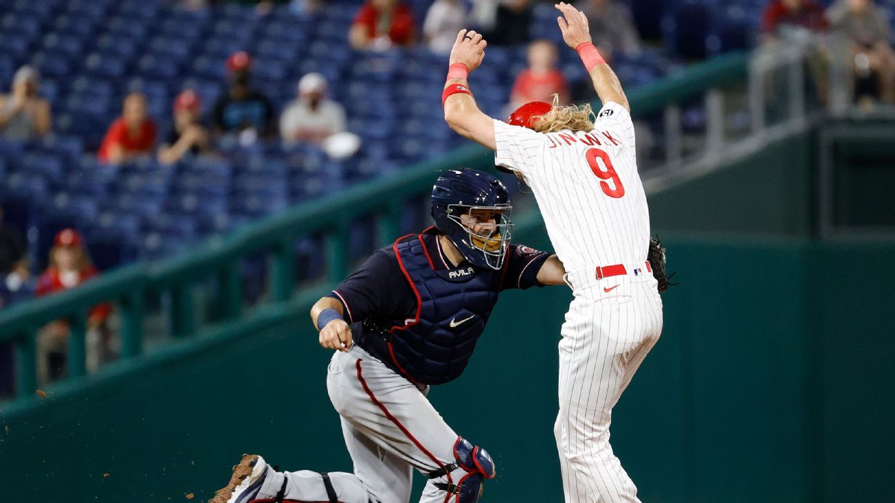 Sorry you had to see that' -- How baserunning has become an embarrassing  problem in Major League Baseball - ESPN