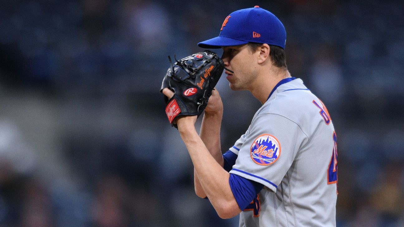 Jacob deGrom thanks Mets after being introduced by Rangers