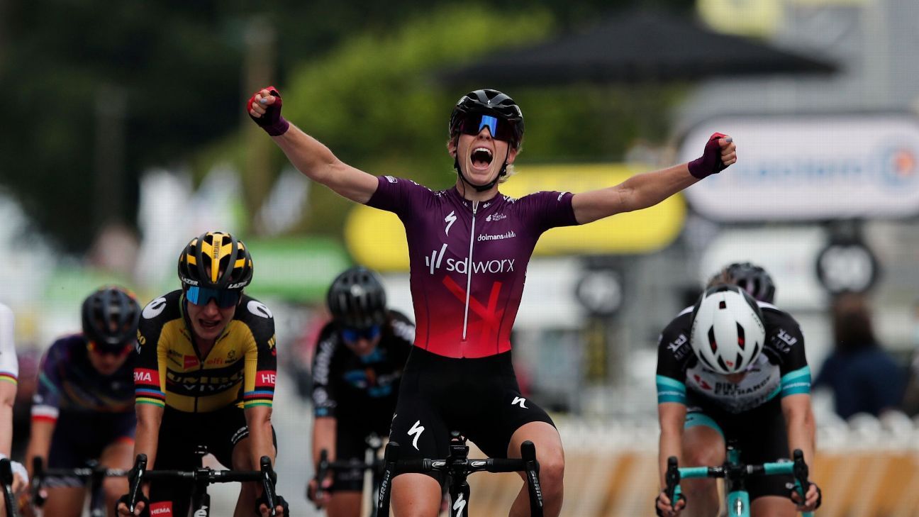 Photo of Demi Folling remporte la Course sur le Tour de France