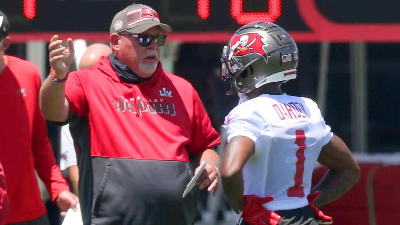 Tampa Bay coach Bruce Arians bristles at perceived criticism over Buccaneers' vaccine-identifying wristbands