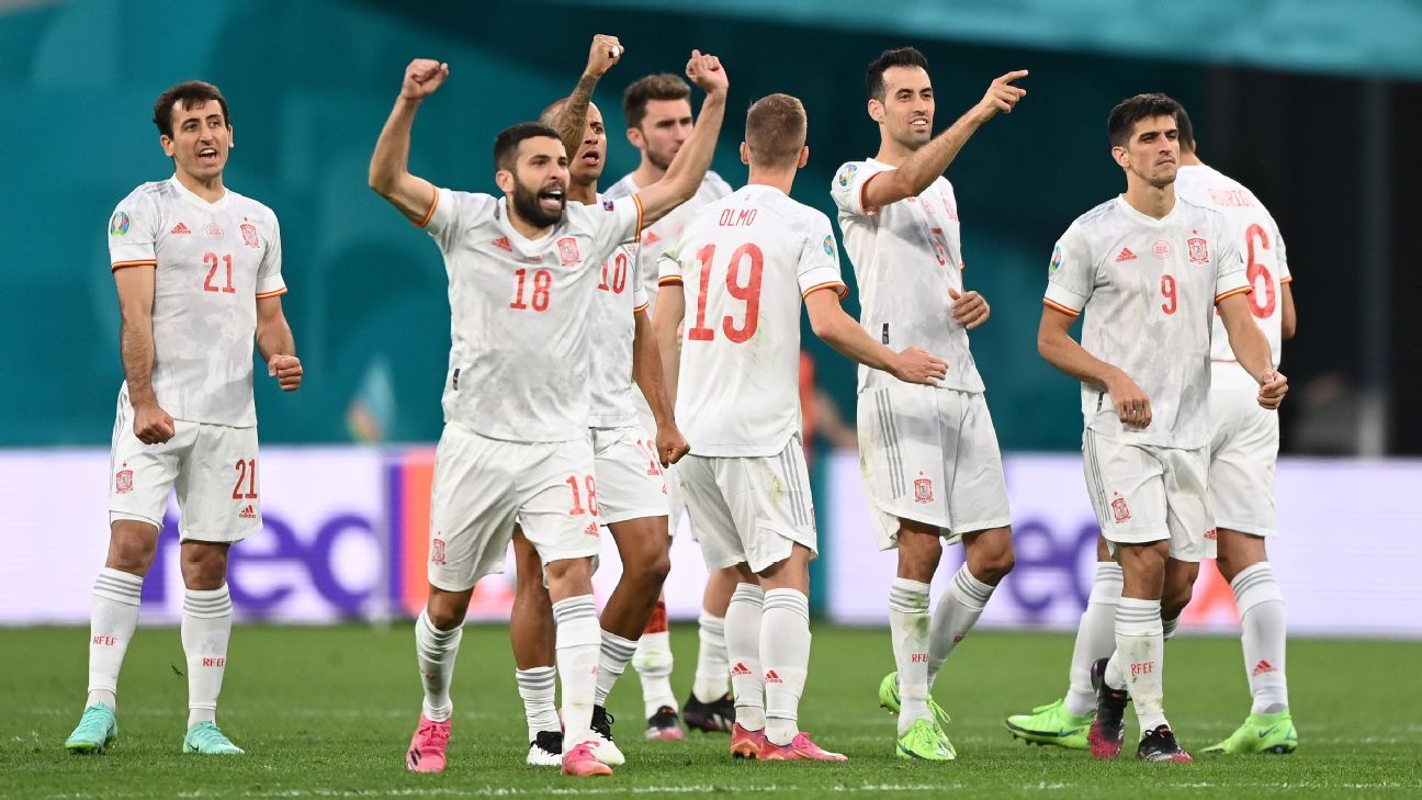 Spain ride their luck, Switzerland's runs out in another epic