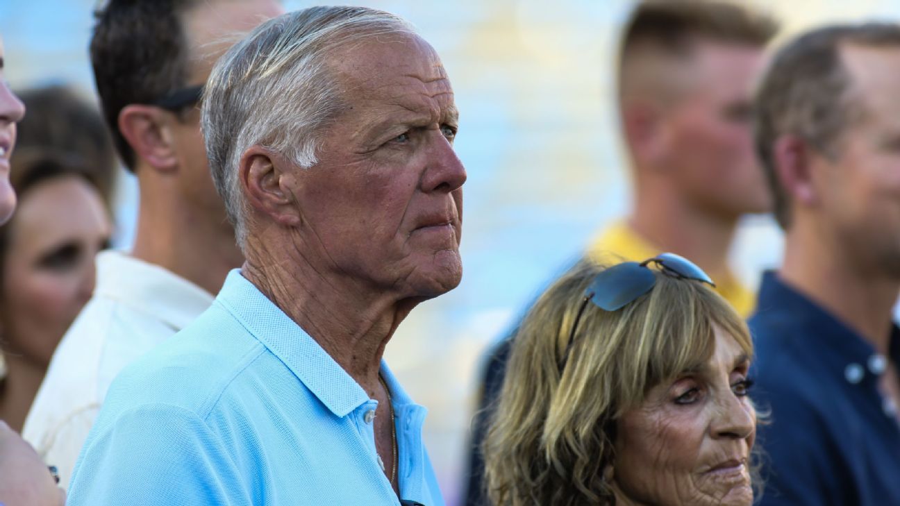 Terry Donahue, winningest UCLA and Pac-12 football coach, dies at 77