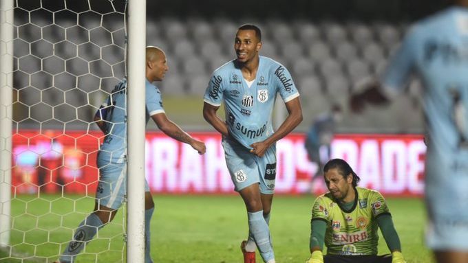 Copa do Brasil: Santos goleia a Juazeirense na Vila Belmiro e conquista  grande vantagem por vaga nas quartas