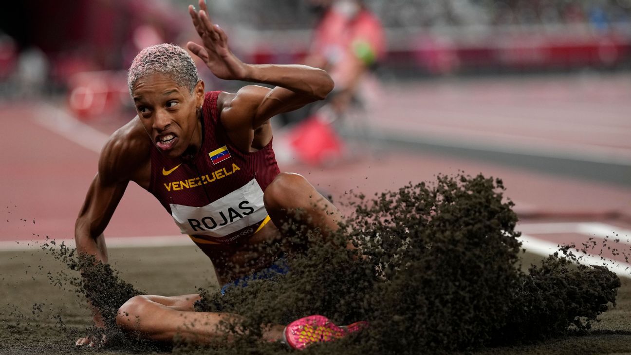 Yulimar Rojas, venezolana, establece el récord mundial por ganar el triple salto femenino en los Juegos Olímpicos