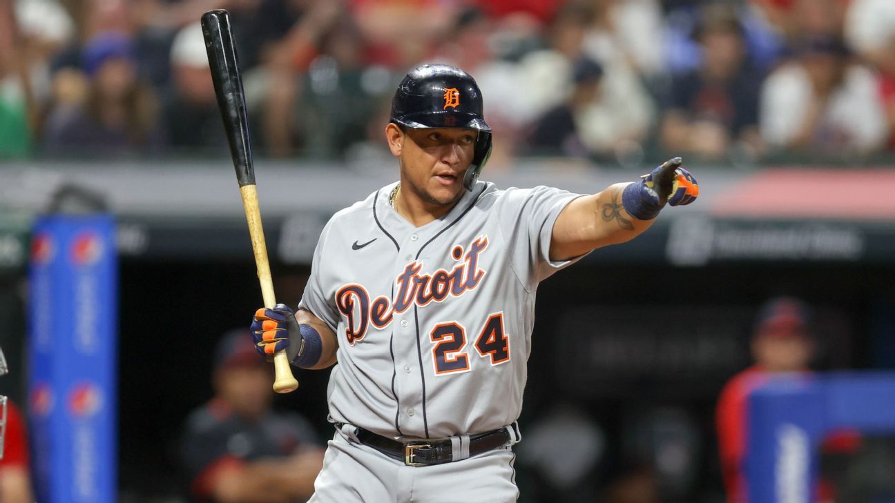 Detroit Tigers' Miguel Cabrera hits home run No. 499