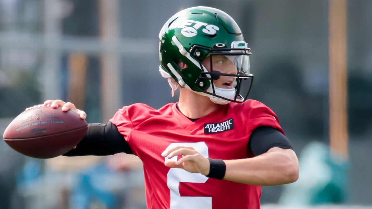 Jets QB Zach Wilson spending offseason in odd limbo while team pursues  Aaron Rodgers