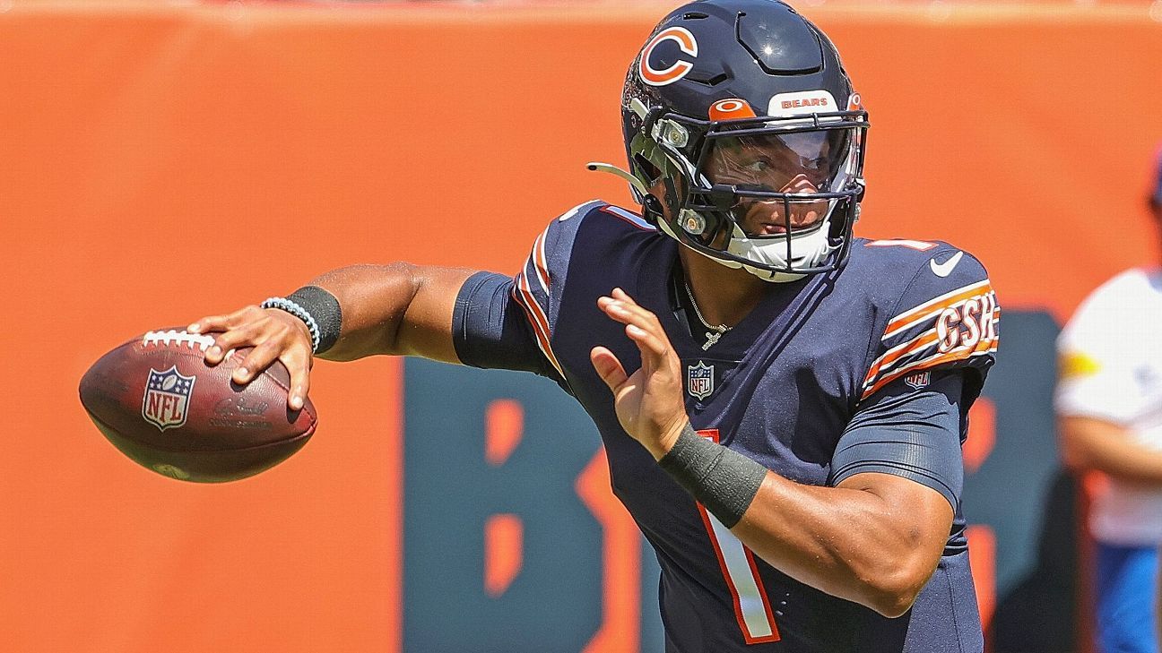 After sluggish start, Justin Fields leads two touchdown drives in Chicago  Bears debut - ESPN