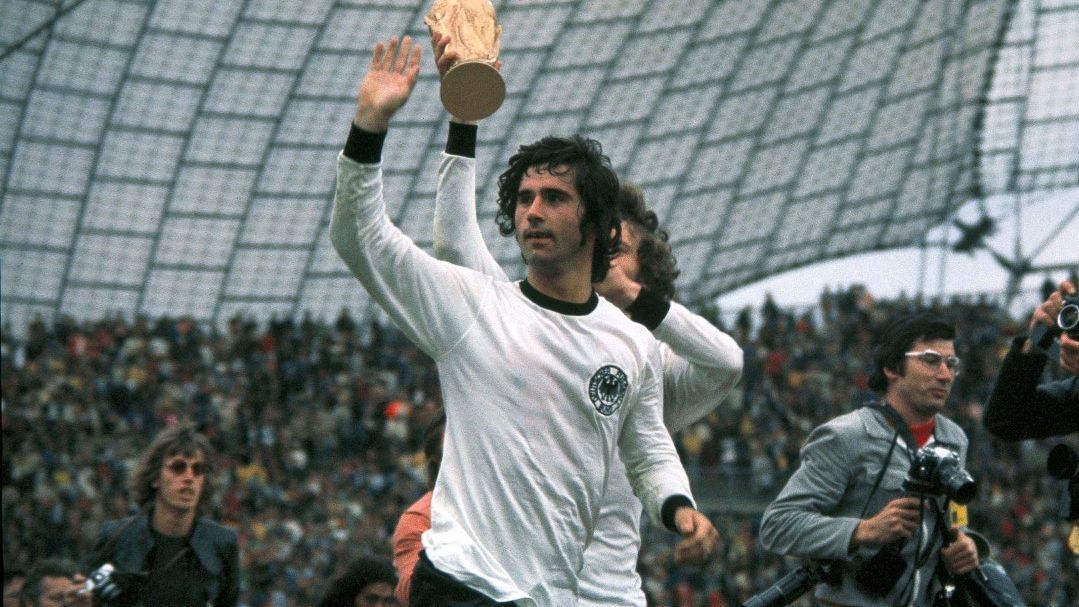 Leyenda de Alemania, Gerd Müller, muere